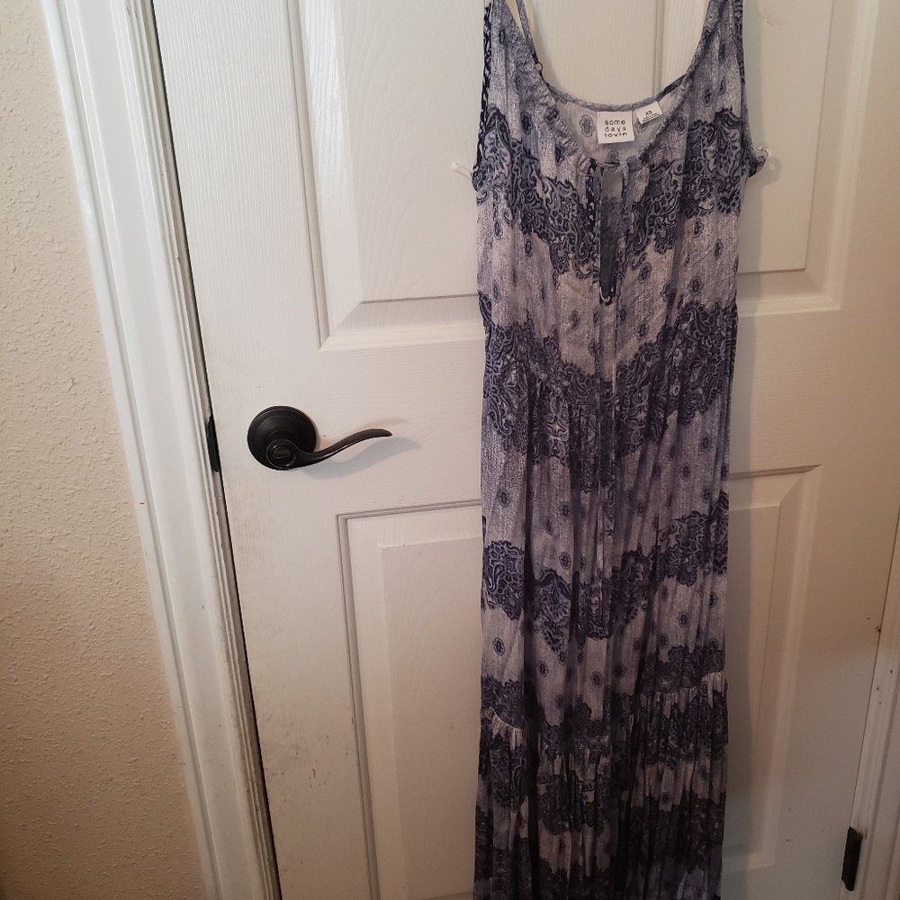 Lulu's maxi dress